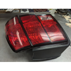 GSU306 Passenger Right Tail Light For 99-04 Ford Mustang  3.8